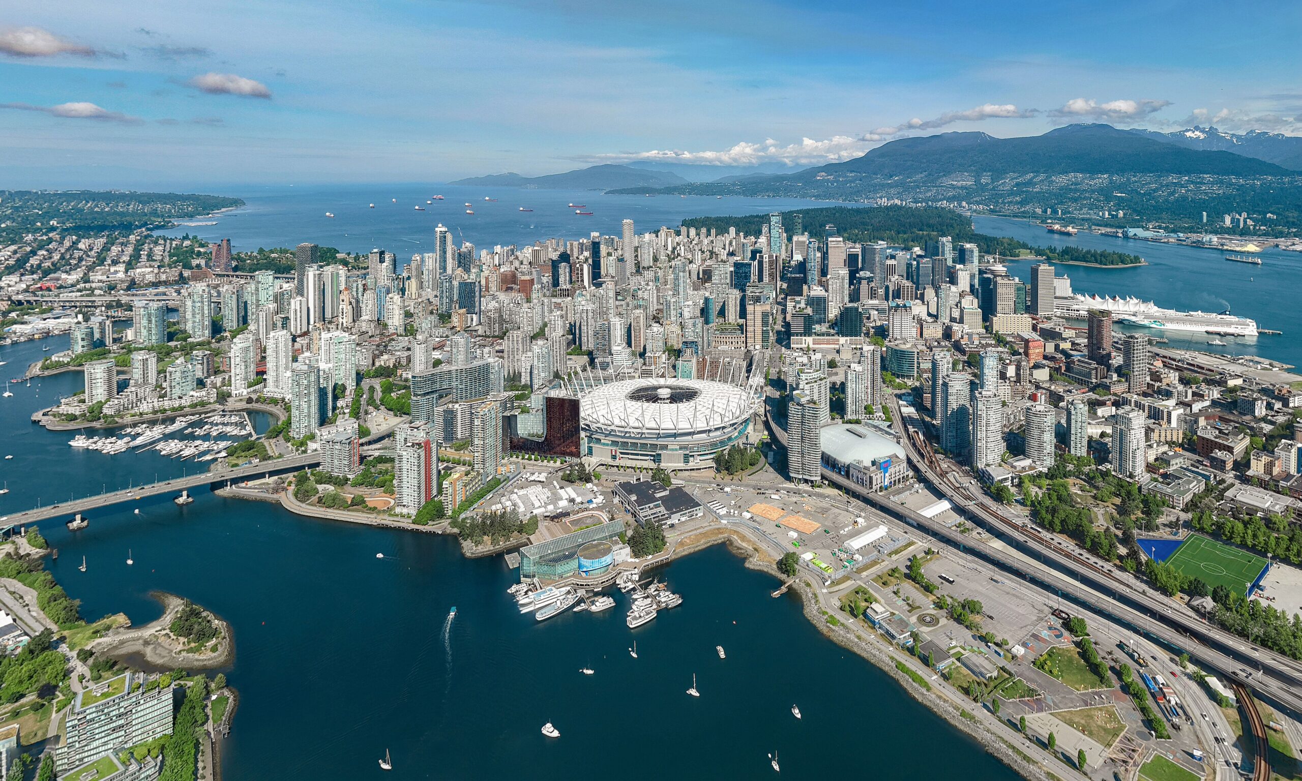 Cheap flights, hotels, and car rentals to Vancouver with TicketScanner