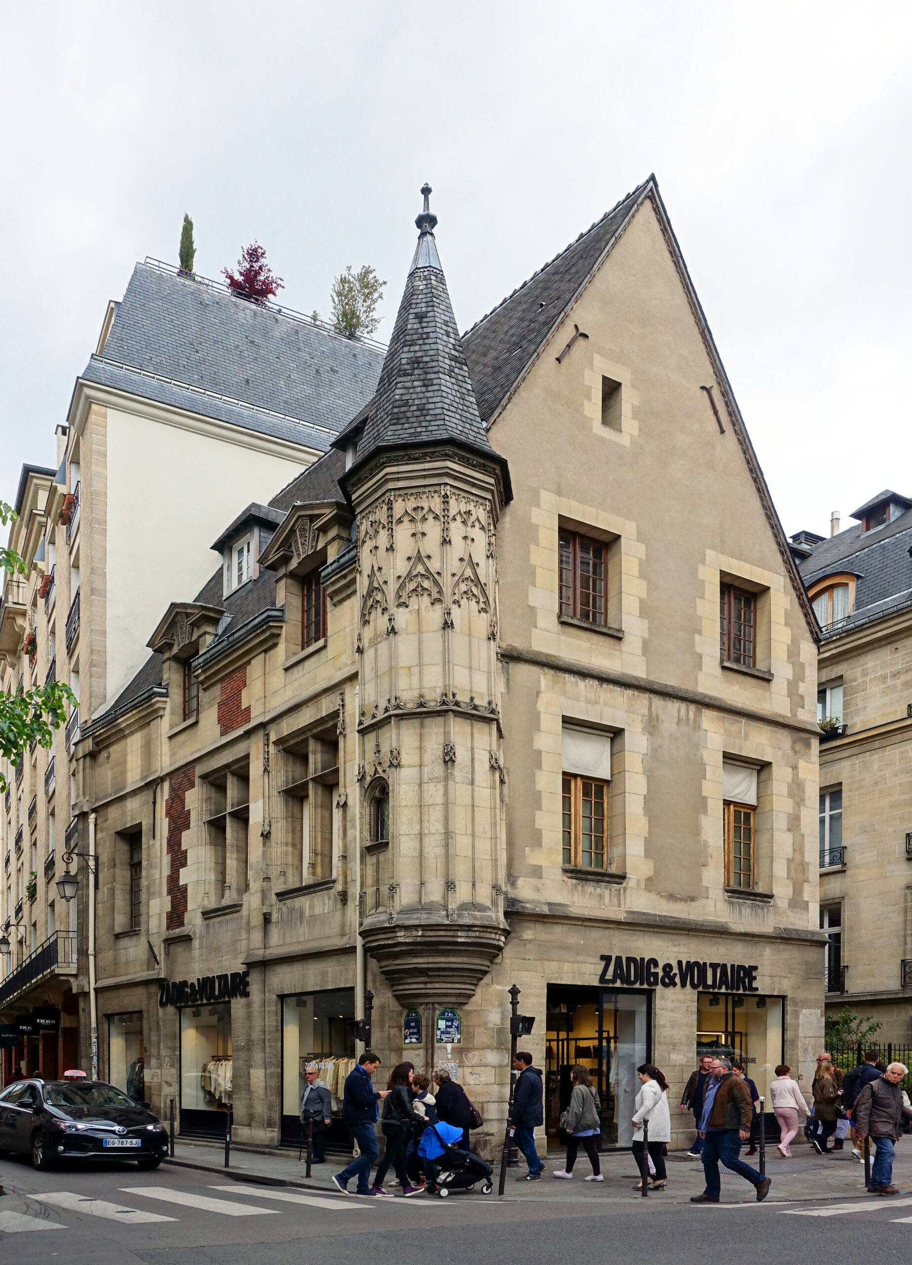 Historic building in Le Marais, Paris
