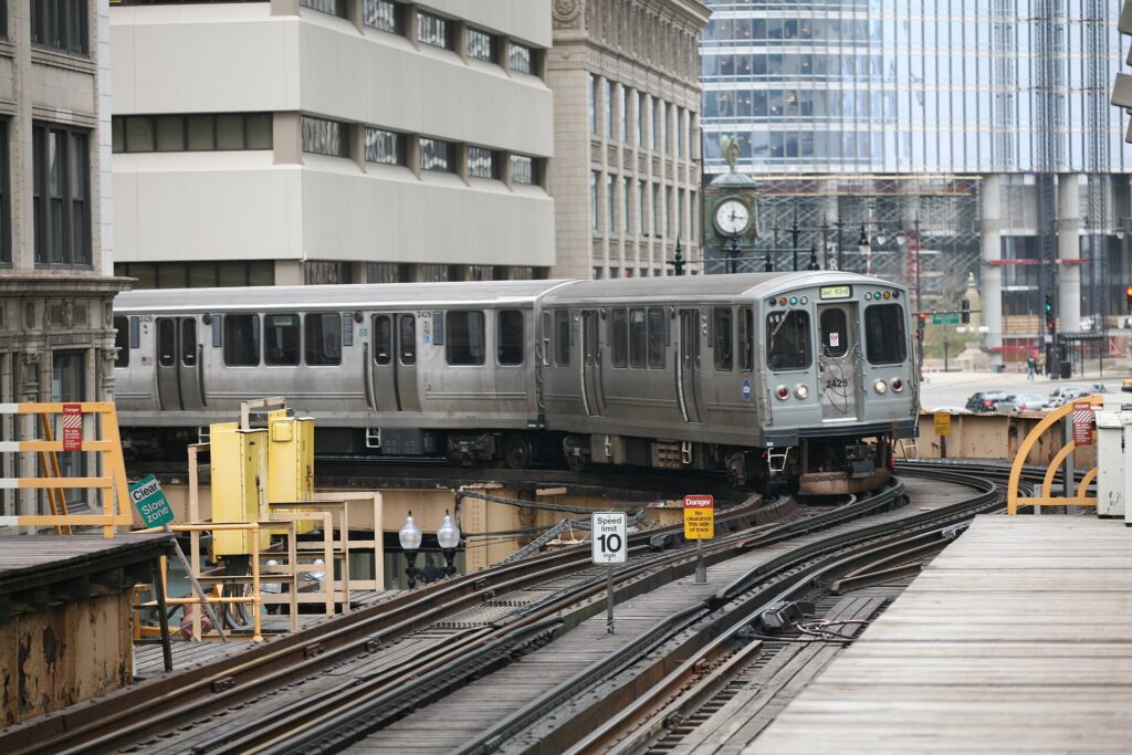 A CTA 'L' train on the elevated tracks at the northeast corner of the Loop