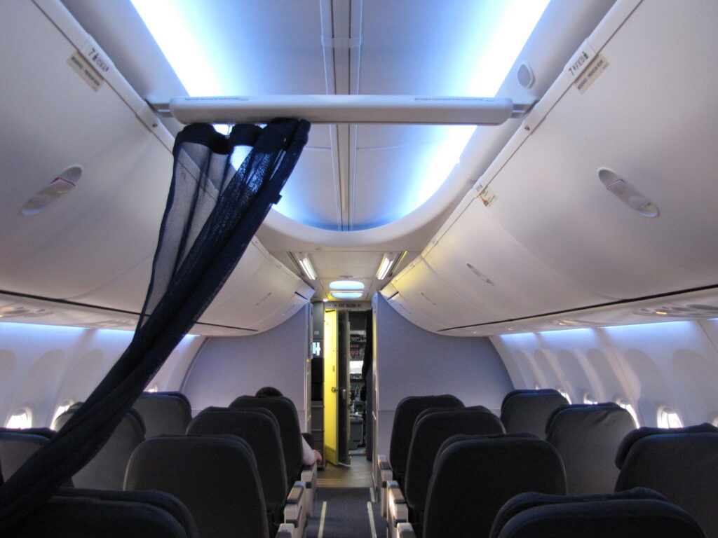 Recliner seats in the first class cabin of a Boeing 737